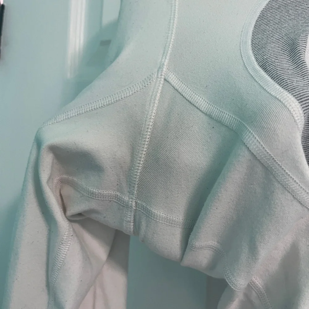 Lululemon In Stride jacket - Picture 6 of 6
